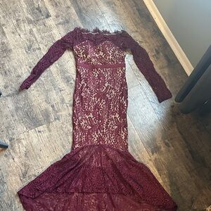 L'ATISTE Burgundy Lace Long Sleeve Dress